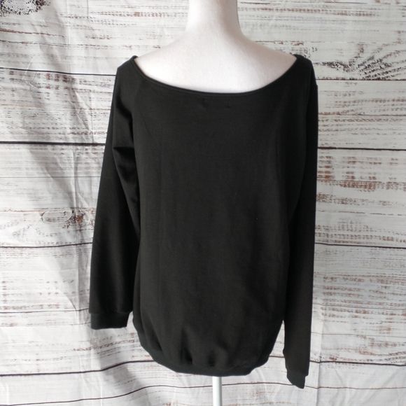 Woman’s Sweatershirt - Heart Print - Off The Shoulder - Long Sleeve - Pullover - Picture 4 of 9